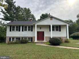 10038 Chatelaine Cir - Photo 1 of 1