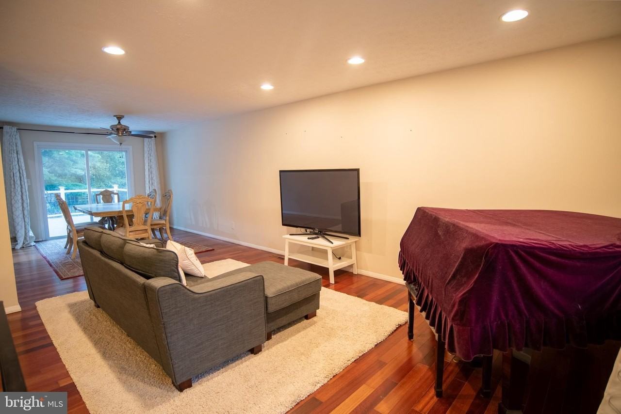 10038 Chatelaine Circle - Photo 4 of 38