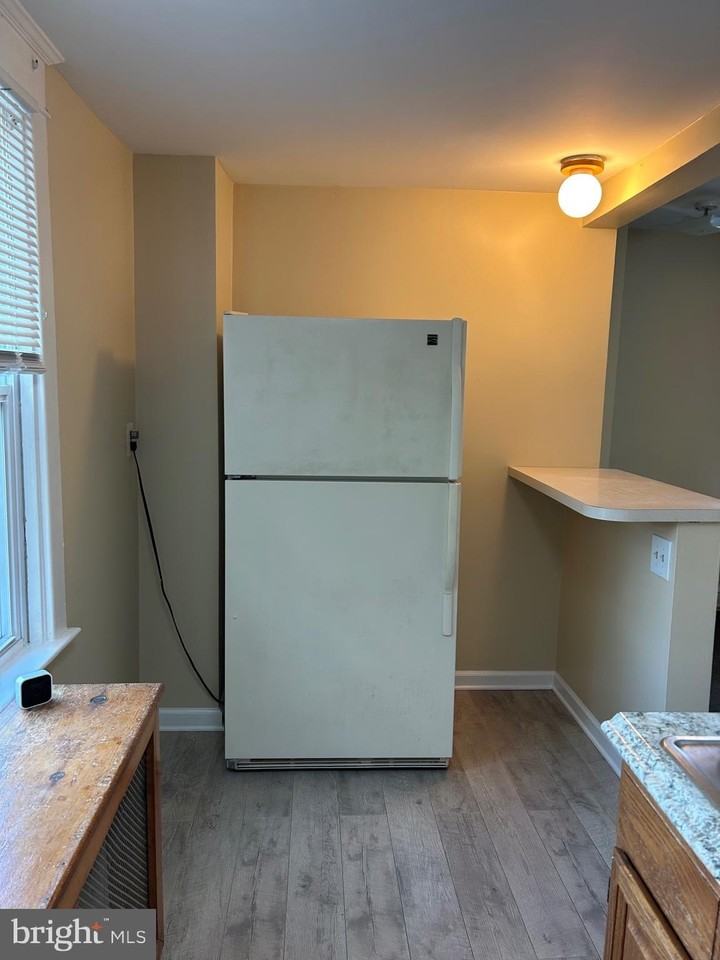 1005 Weller Ave 2nd Fl #2ndFL - Photo 4 of 11