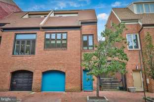 821 Lombard St - Photo 1 of 1