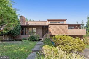 featured image of 1684 Chain Bridge Road