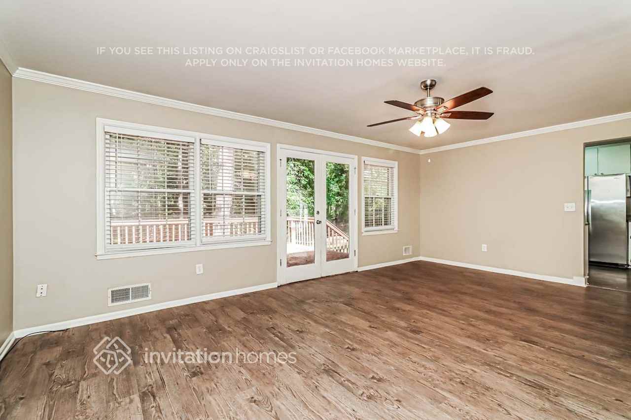 2481 W Bridge Pl Ne - Photo 3 of 17