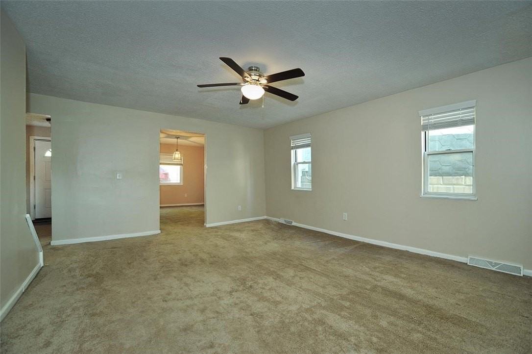 412 Colton St - Photo 5 of 18