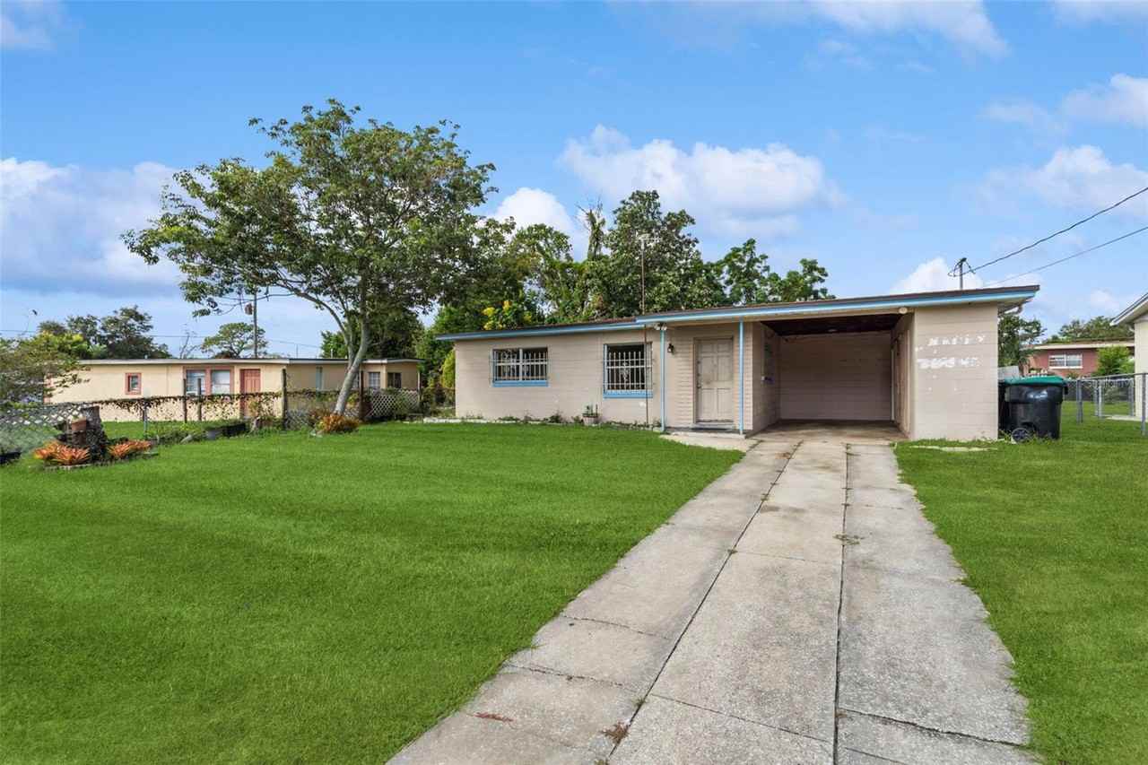 912 Inchon Ct - Photo 2 of 41