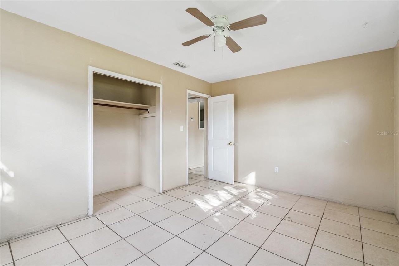 912 Inchon Ct - Photo 7 of 41