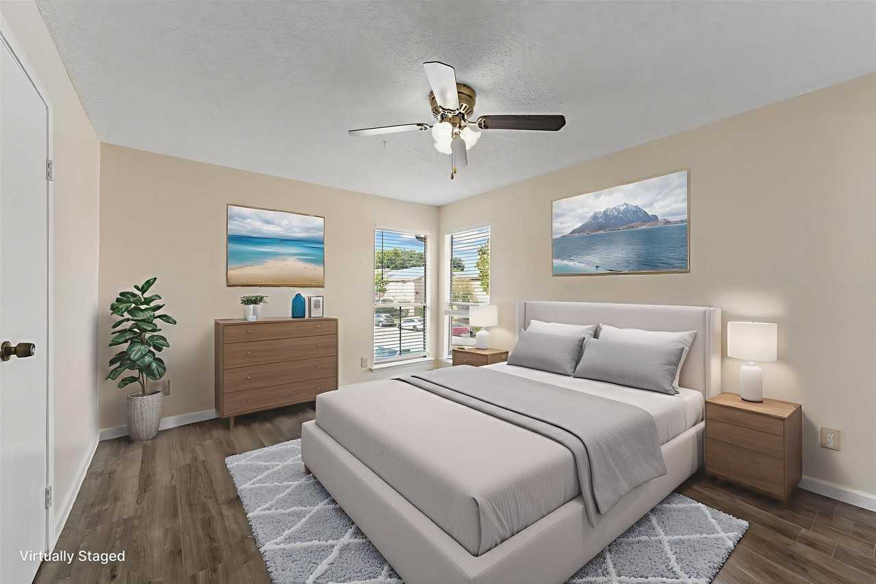 9221 Imogene St - Photo 5 of 19