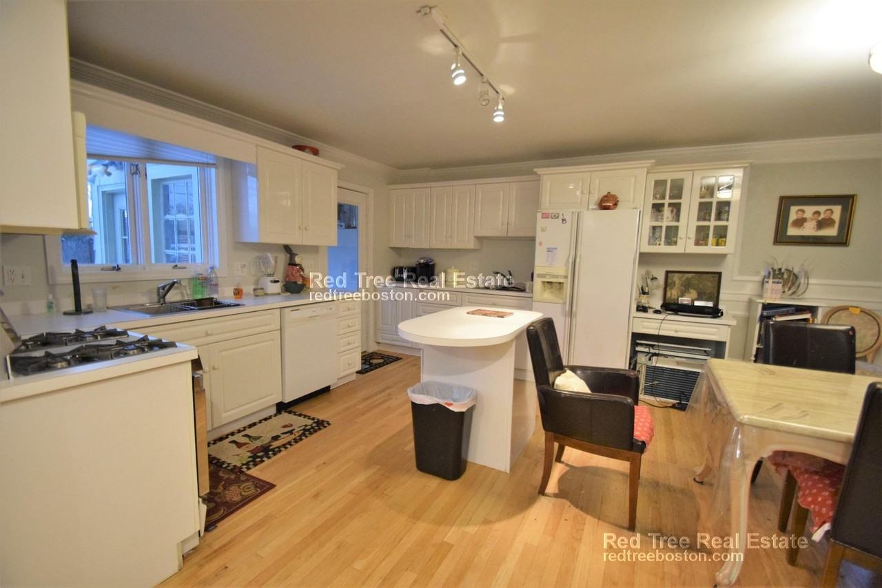25 Wade St - Photo 6 of 30