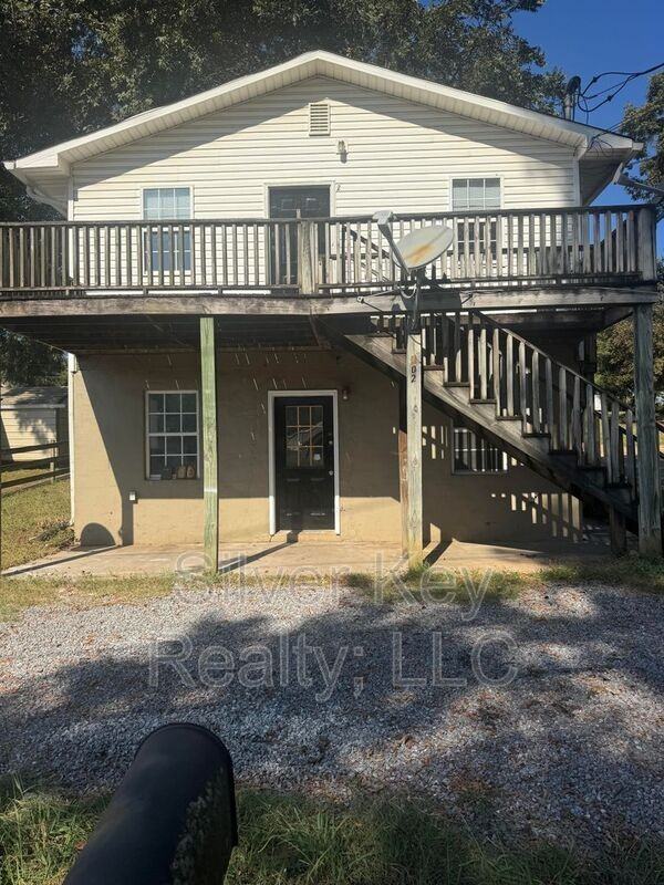 702 Eastanallee Ave #2 - Photo 2 of 19