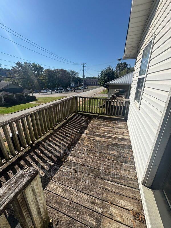 702 Eastanallee Ave #2 - Photo 5 of 19