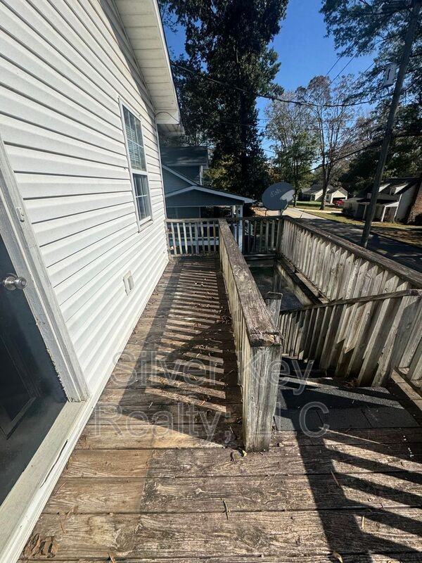 702 Eastanallee Ave #2 - Photo 6 of 19