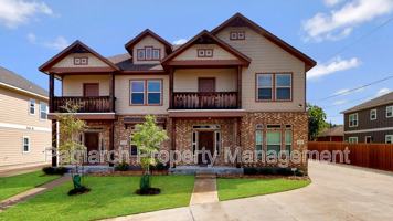 featured image of 911 Montclair Ave