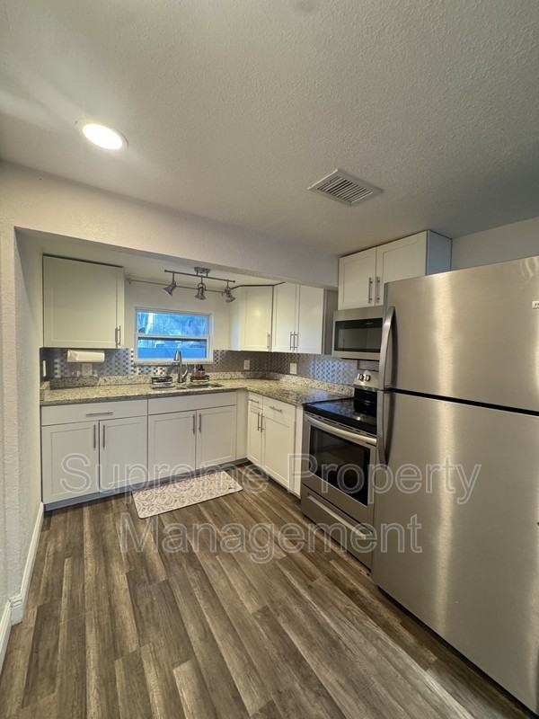 4978 71st St N - Photo 3 of 22