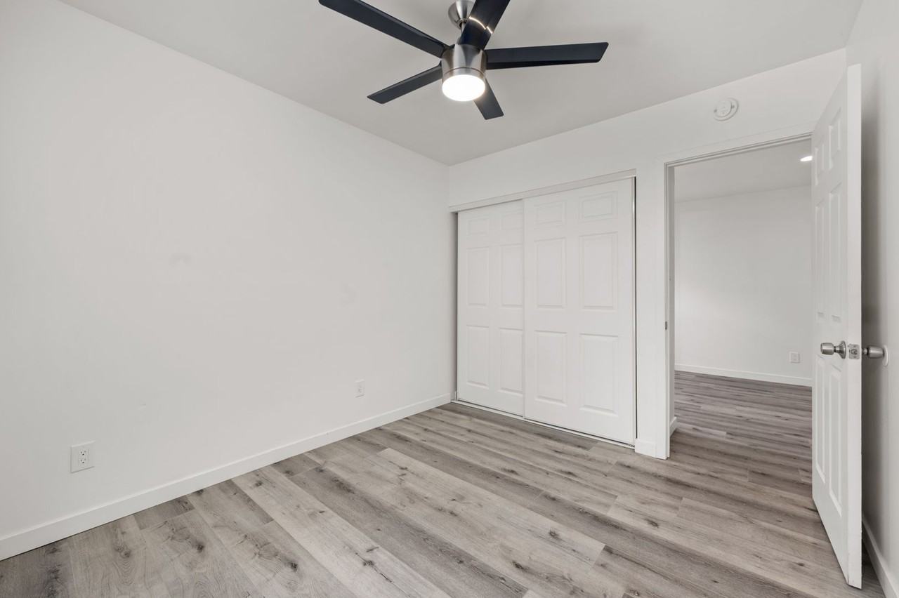 4924 64th St - Photo 4 of 11