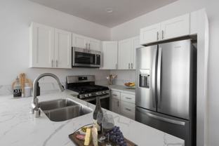 5290 Manhasset Dr - Photo 1 of 1