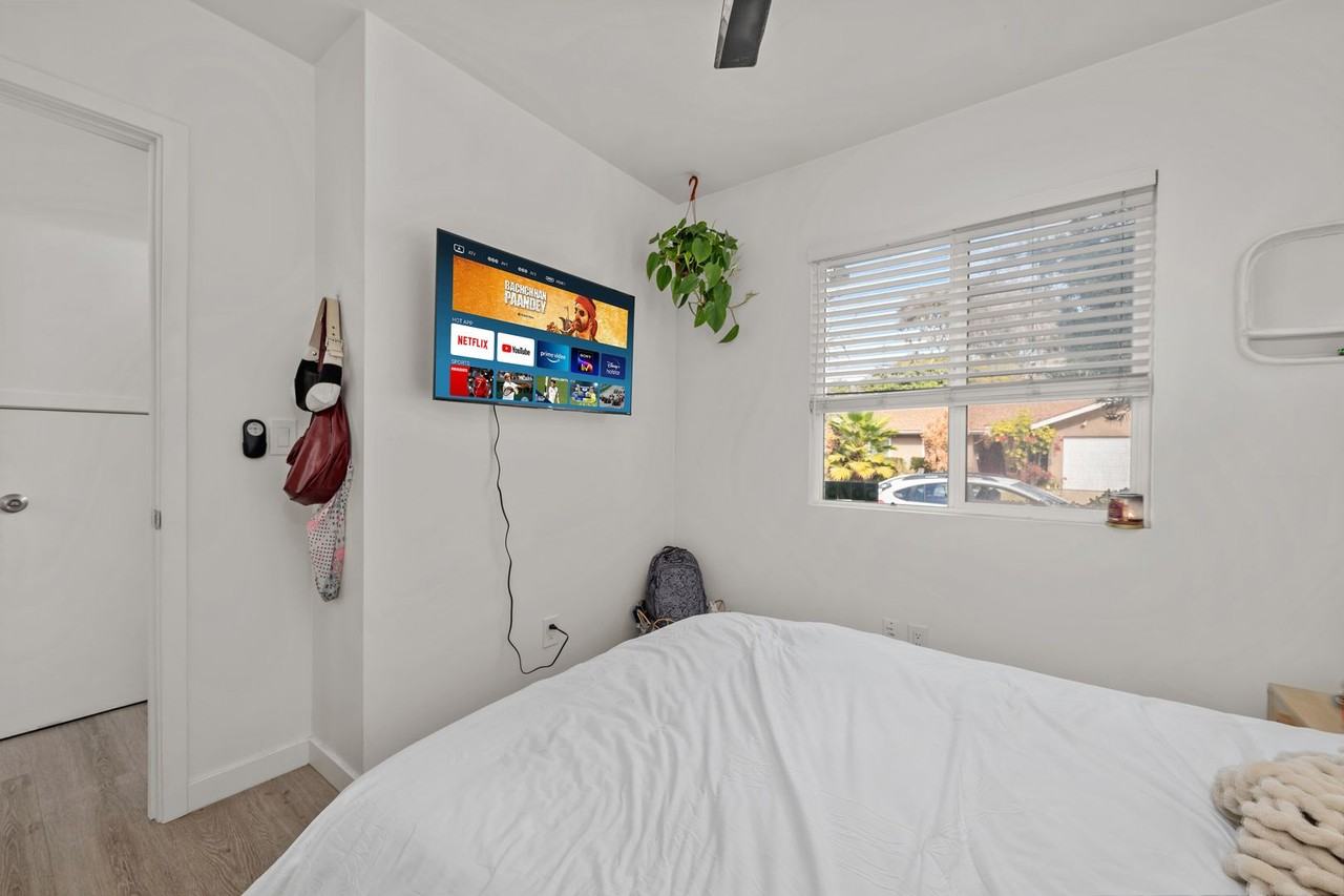 5675 Campanile Way - Photo 7 of 14