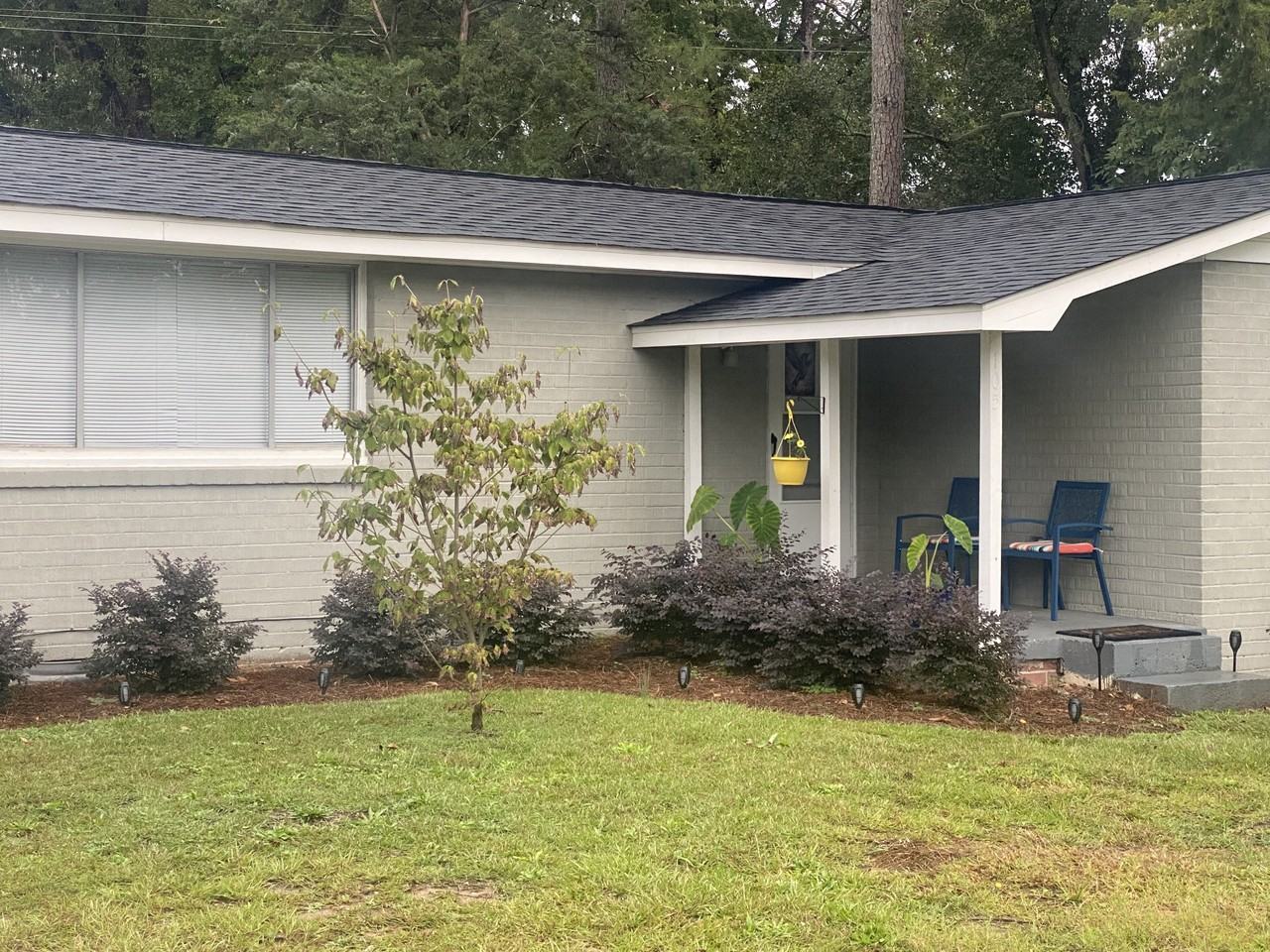 105 Blackburn Rd W #105 - Photo 3 of 12