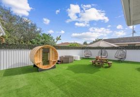 featured image of 2128 Dock St