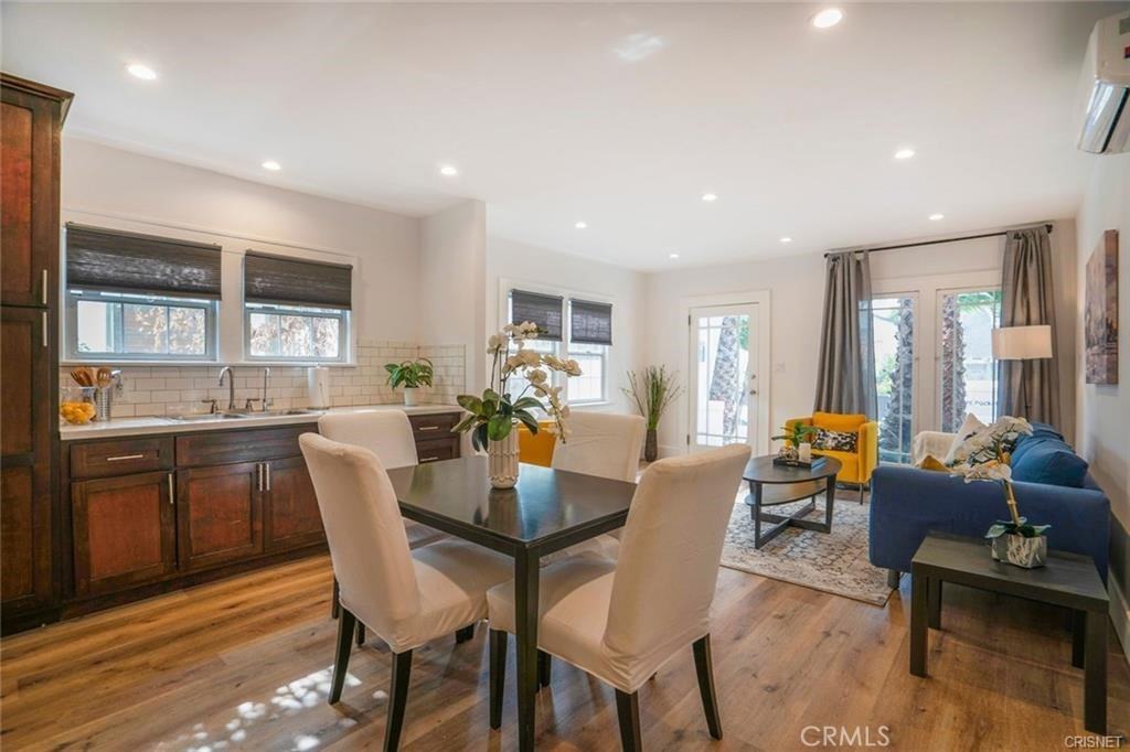 908 Victoria Ave - Photo 5 of 16