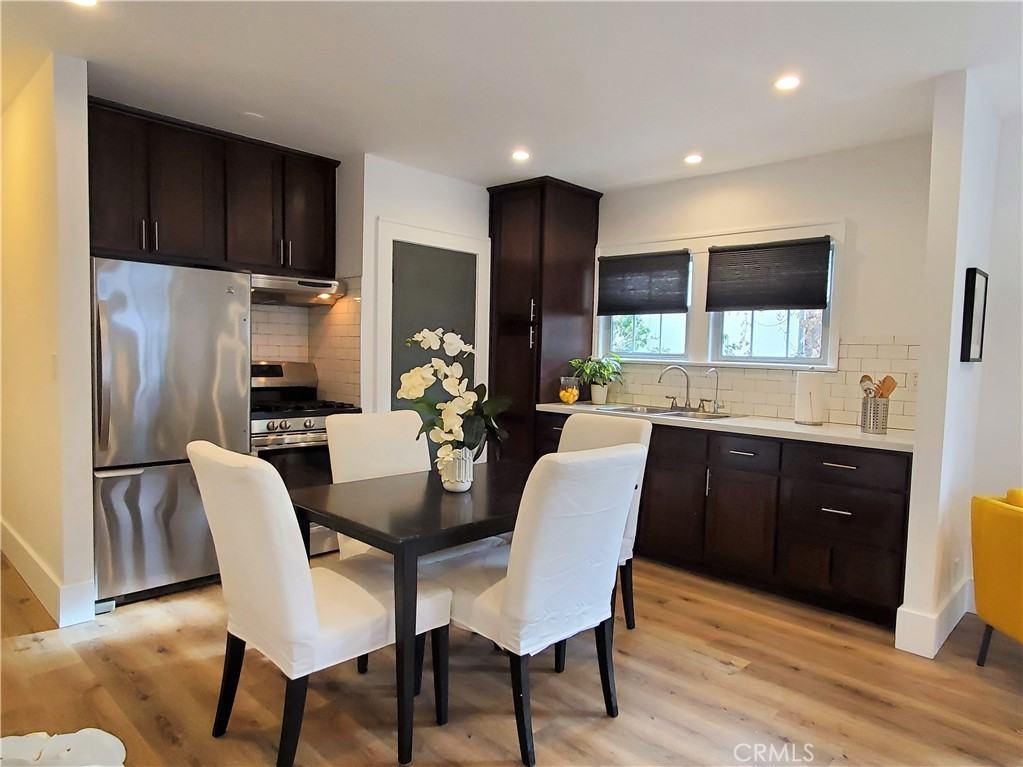 908 Victoria Ave - Photo 7 of 16