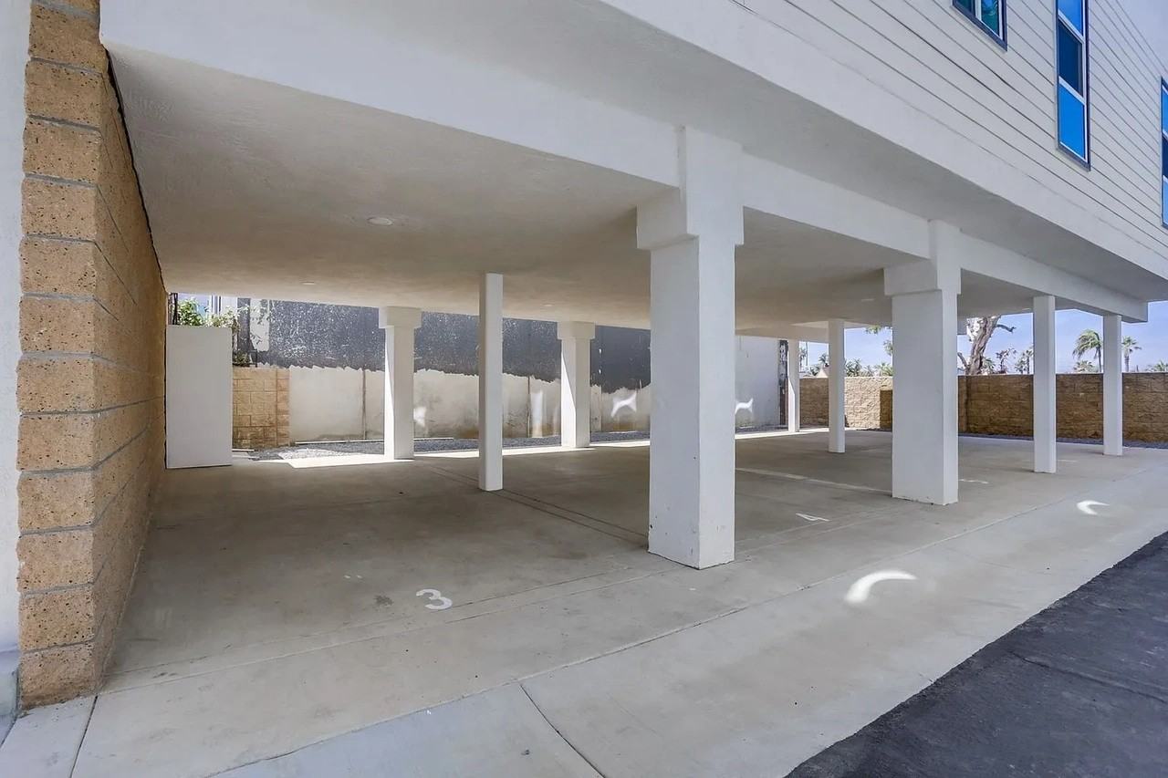 1037 S Cleveland St #66B - Photo 2 of 13