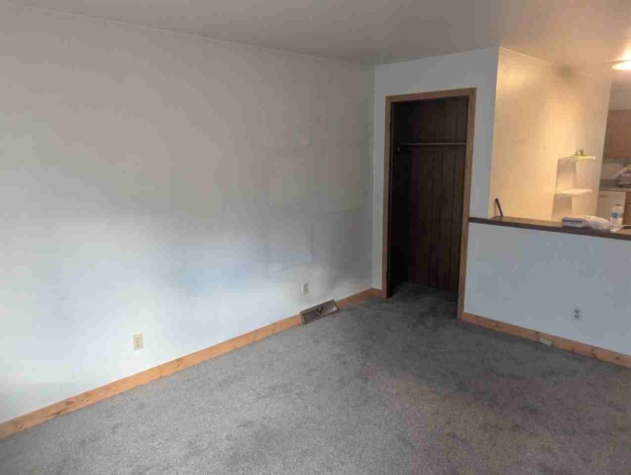 10596 Glenwood - Photo 5 of 18
