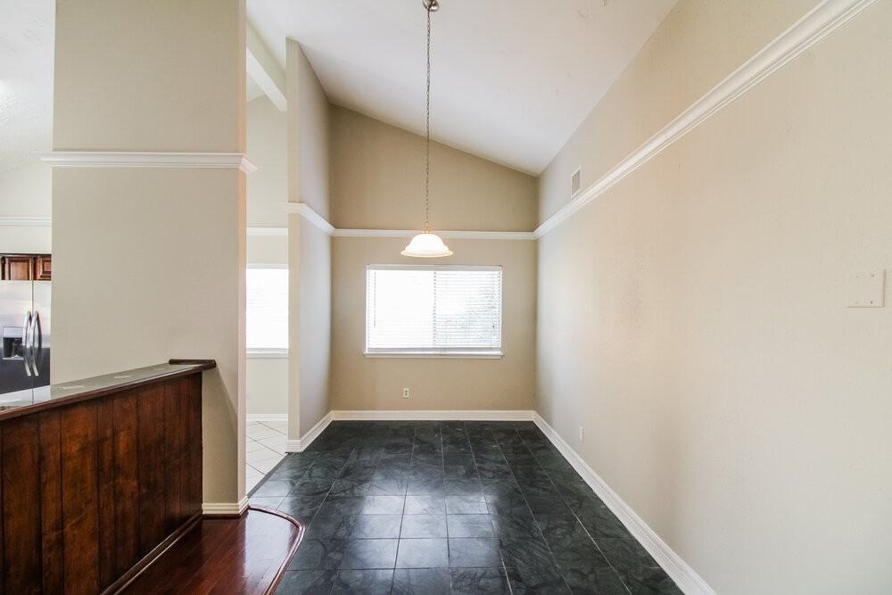 15102 Four Winds Dr - Photo 5 of 16