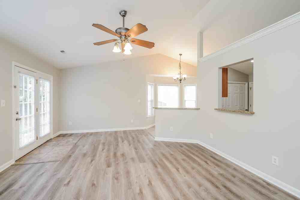 2459 Joshua Ln - Photo 6 of 16