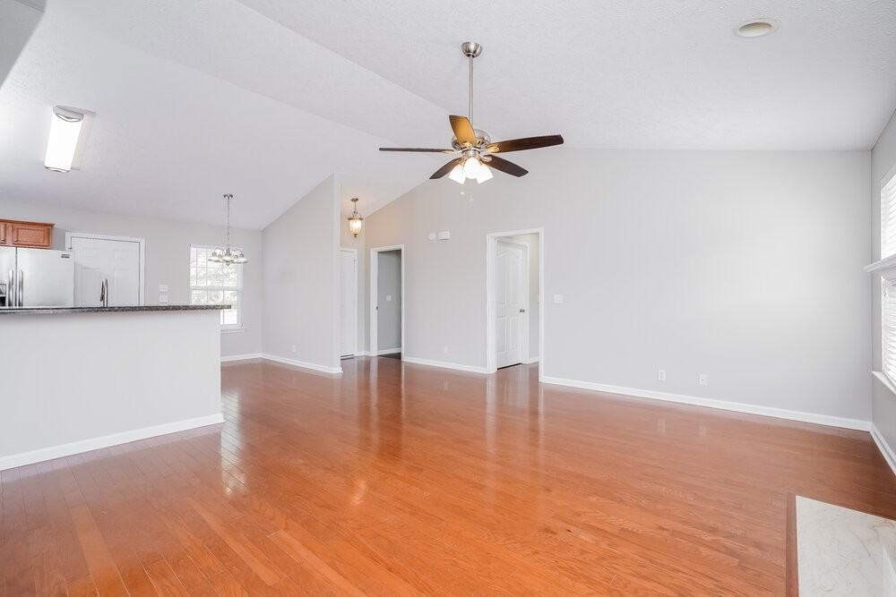 3327 Velvet Ct - Photo 5 of 16