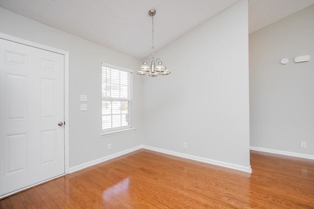 3327 Velvet Ct - Photo 6 of 16