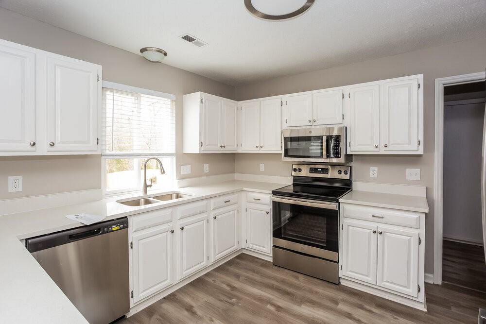 9501 Vera Jones Ln - Photo 5 of 14