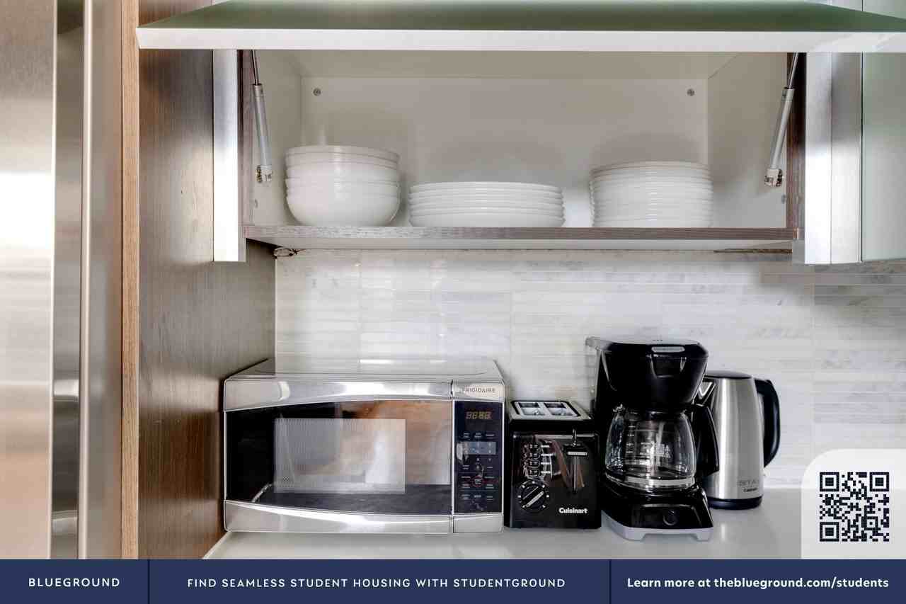 72 Willoughby Street - Photo 7 of 26