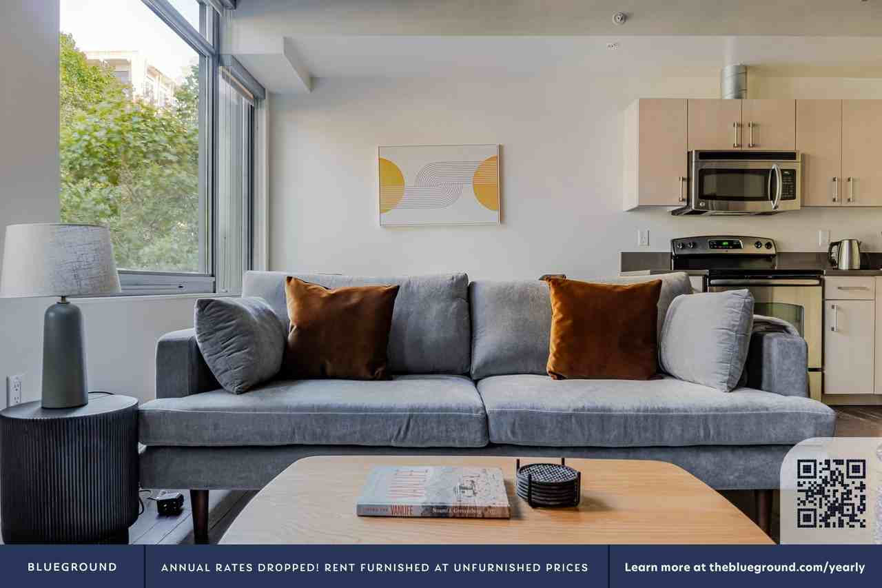 521 Stadium Place South - Photo 3 of 28