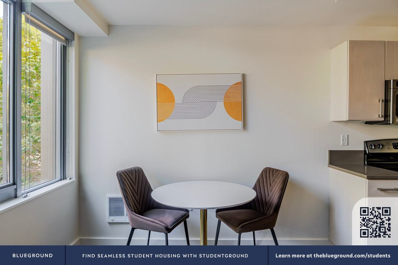 521 Stadium Place South - Photo 6 of 28