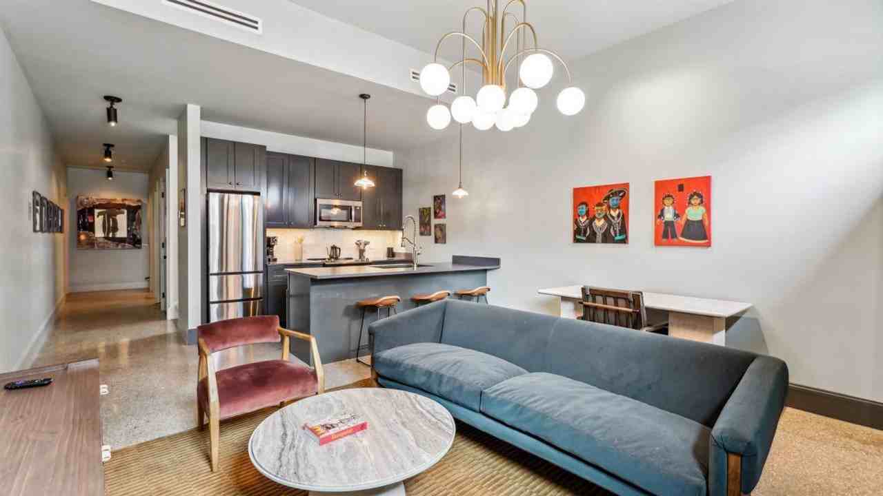 310 South Rampart Street - Photo 2 of 33