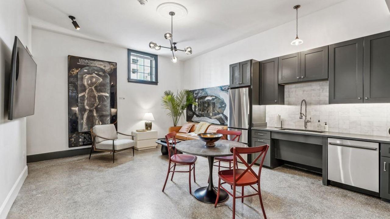 310 South Rampart Street - Photo 7 of 33