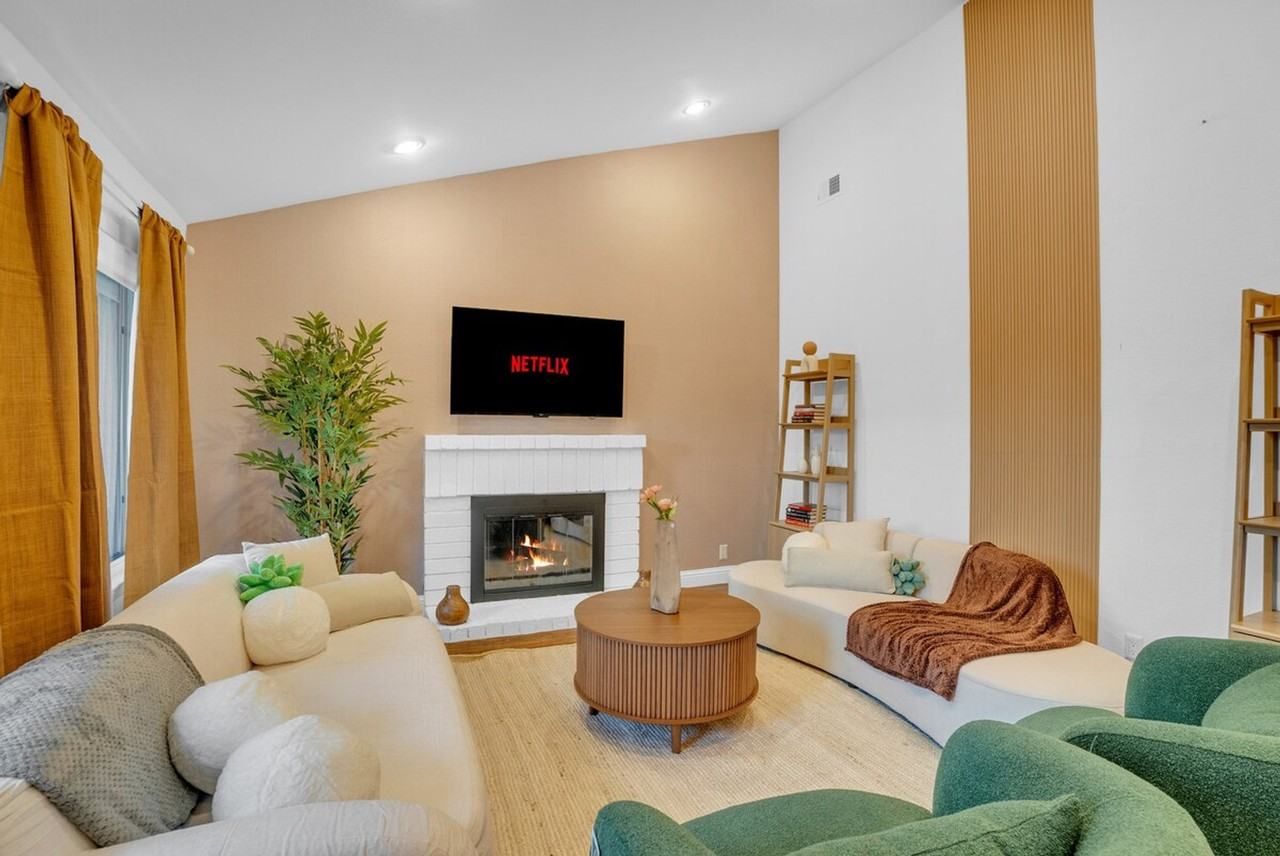 148 Flintwell Ct #1308910P - Photo 4 of 43