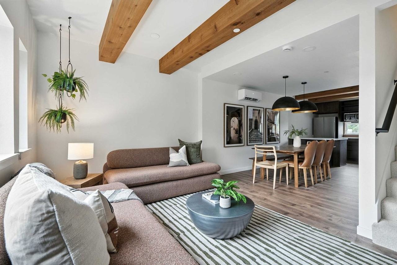 925 Northeast 23rd Avenue - Photo 6 of 50