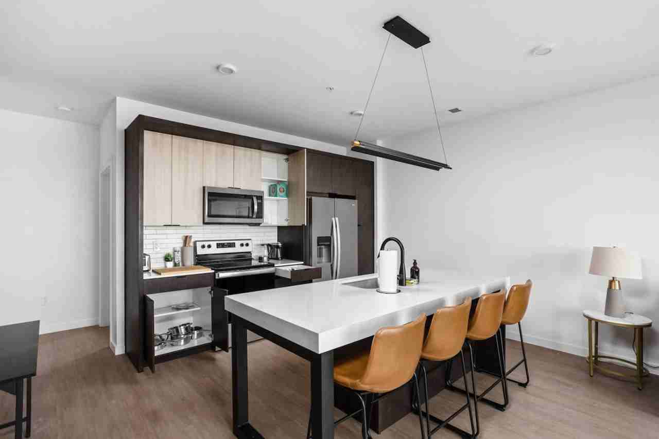 421 N Pennsylvania St #1312585P - Photo 3 of 35