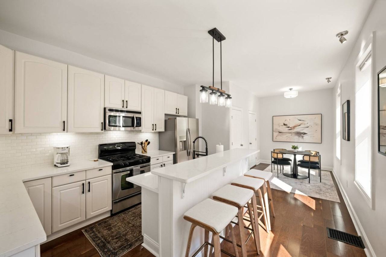 516 E 12th St #1314562P - Photo 2 of 50