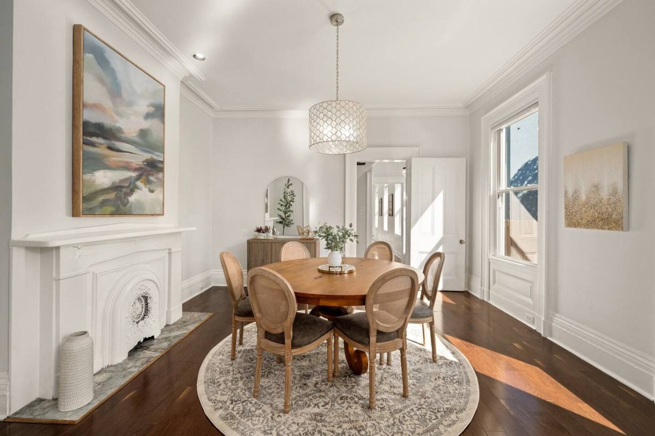 516 E 12th St #1314562P - Photo 3 of 50