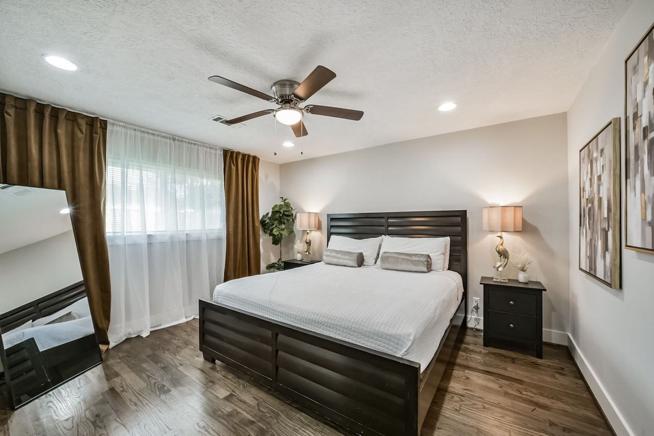 5719 Viking Drive #1316400P - Photo 3 of 30