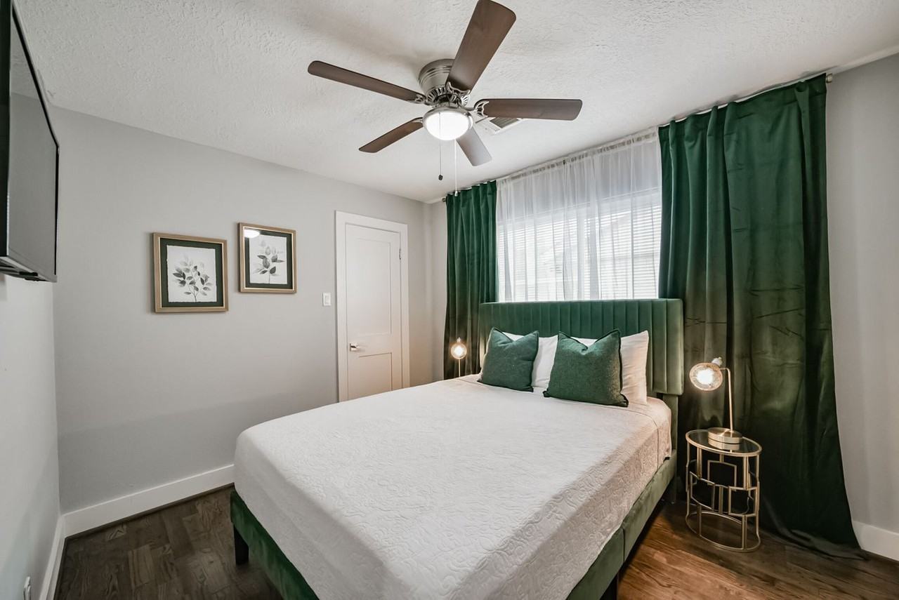 5719 Viking Drive #1316400P - Photo 6 of 30