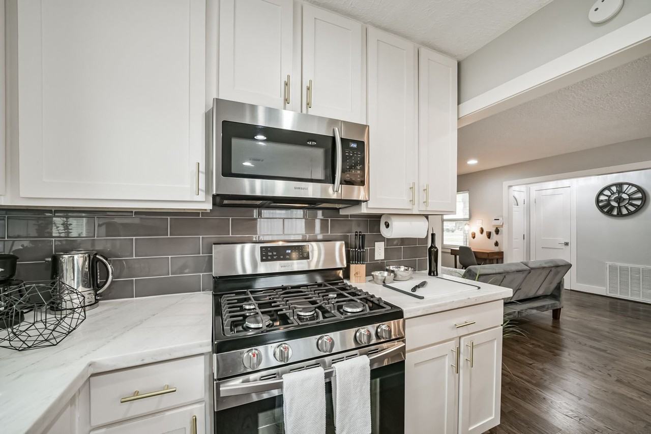 5719 Viking Drive #1316400P - Photo 7 of 30