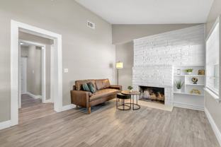 915 Buena Vista Dr - Photo 1 of 1