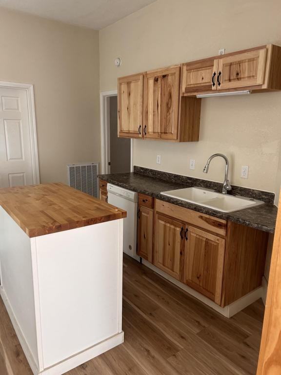 1201 W Main St - Photo 5 of 8