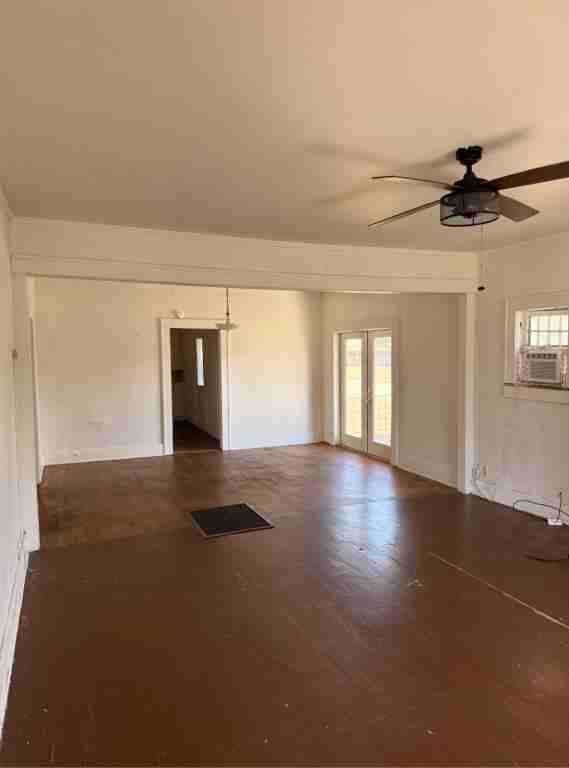 522 E Maple St - Photo 3 of 8