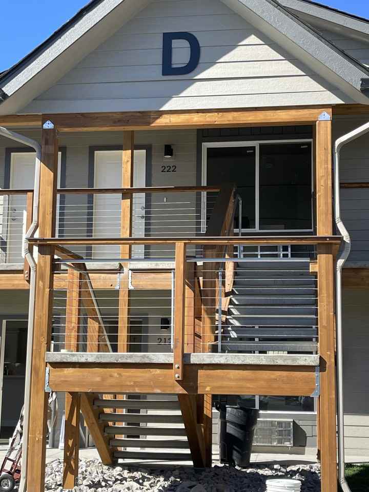 411 6th Street Northeast #A - Photo 3 of 24