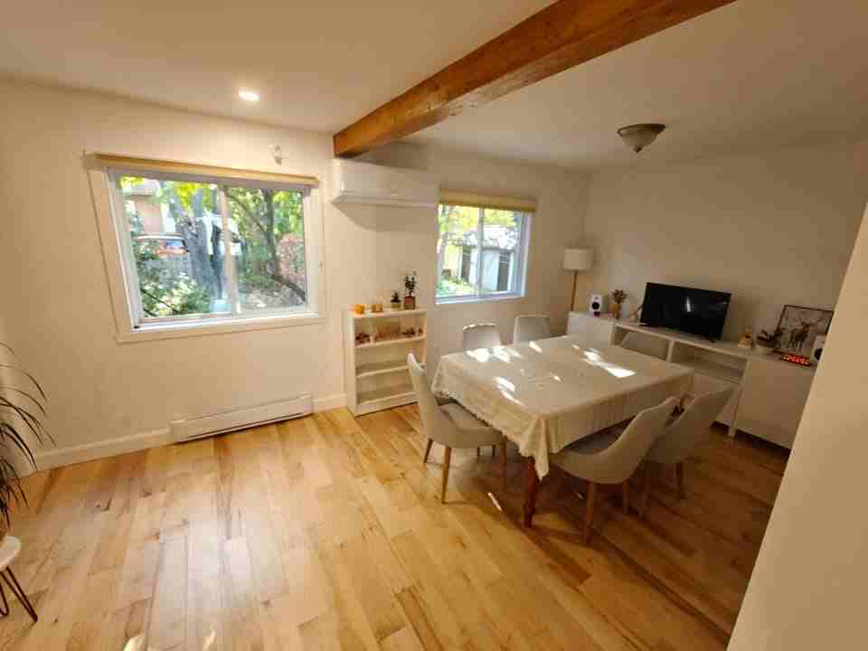 2442 Rue Cartier - Photo 3 of 25