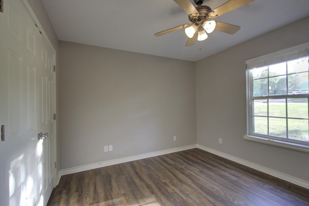 720 Tennessee Acres Drive - Photo 2 of 23