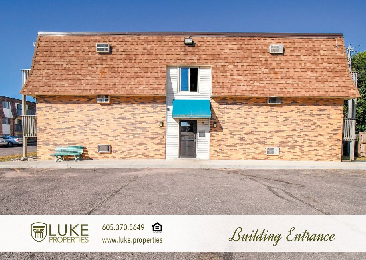 401 South Sycamore Avenue #104 - Photo 2 of 19